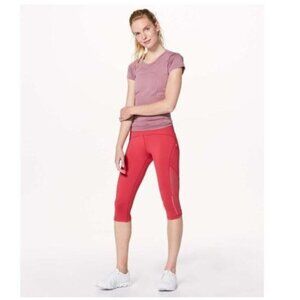 Lululemon Sun Runner Crop in Fuchsia Pink - 2